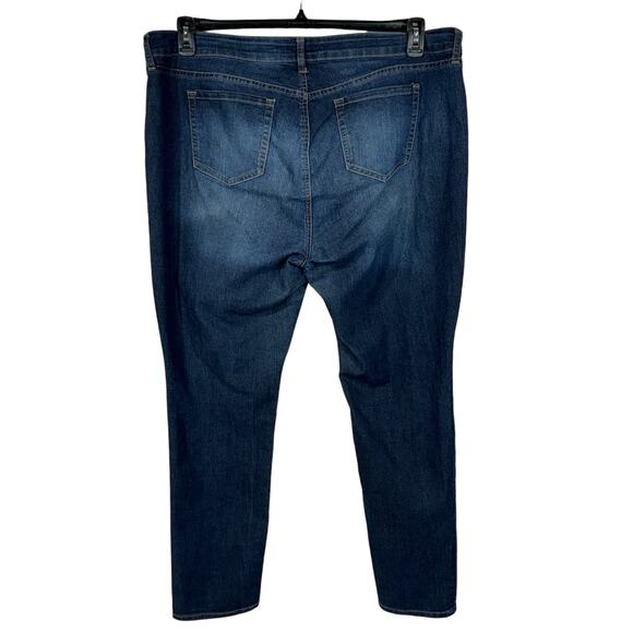 Torrid SZ 20R Straight Leg Jeans Stretch Hi-Rise Factory Faded Medium Wash Blue - Picture 4 of 9